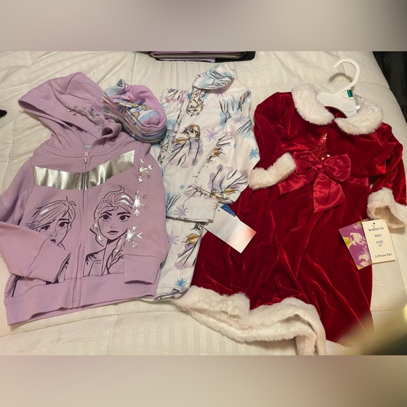 Updated New Newborn to XS Girls & Newborn to 2T Baby Boy Mixed Bundle - Picture 2 of 8